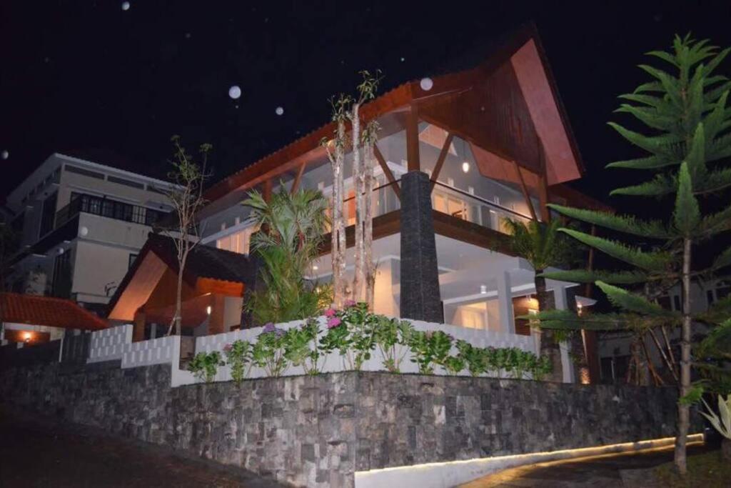 Villa Agro Kusuma Pinus R7 Бату Экстерьер фото